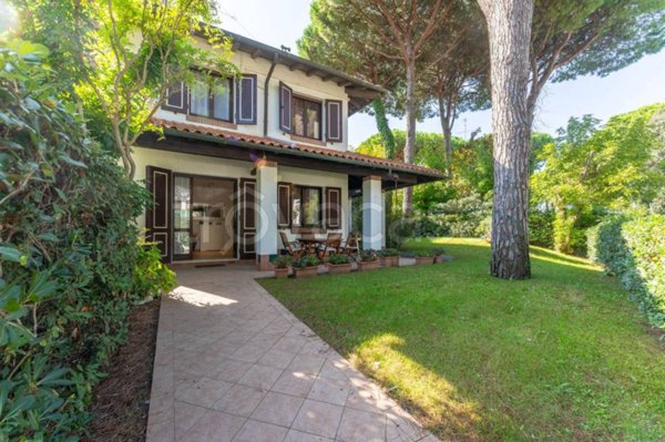 casa indipendente in vendita a Comacchio in zona Lido di Spina