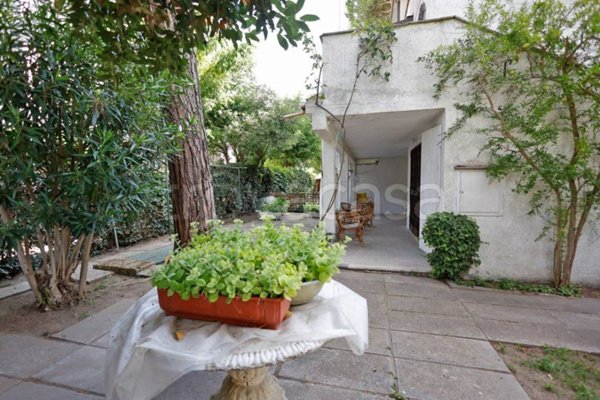 casa indipendente in vendita a Comacchio in zona Lido di Spina