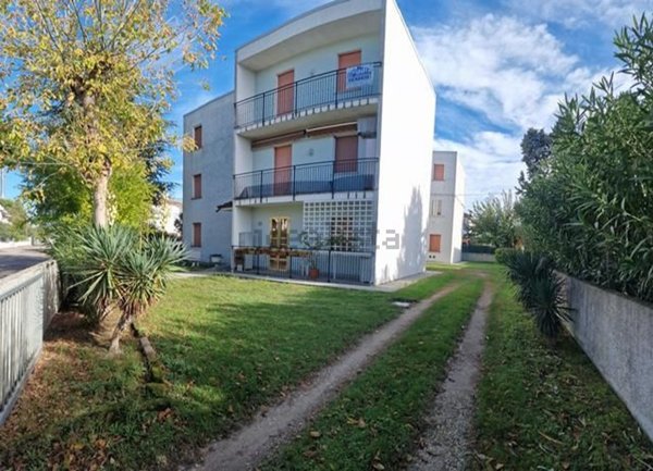 appartamento in vendita a Comacchio in zona Lido delle Nazioni