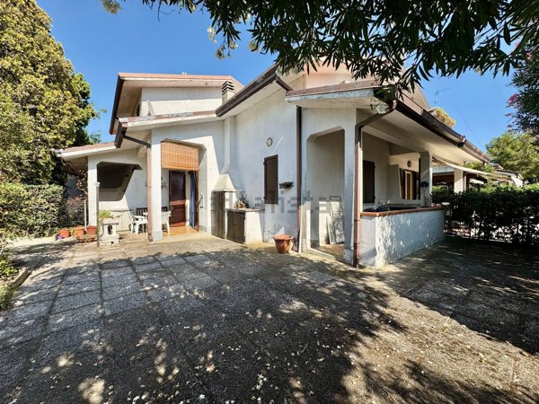 casa indipendente in vendita a Comacchio in zona Lido di Volano