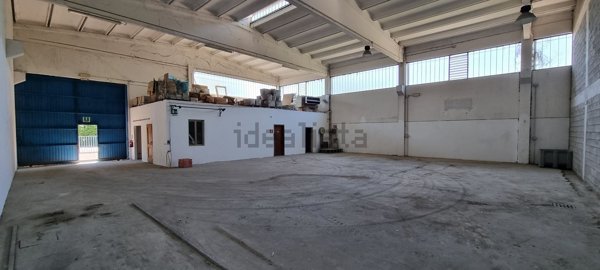 capannone in vendita a Comacchio