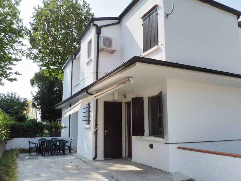 casa indipendente in vendita a Comacchio in zona Lido di Pomposa