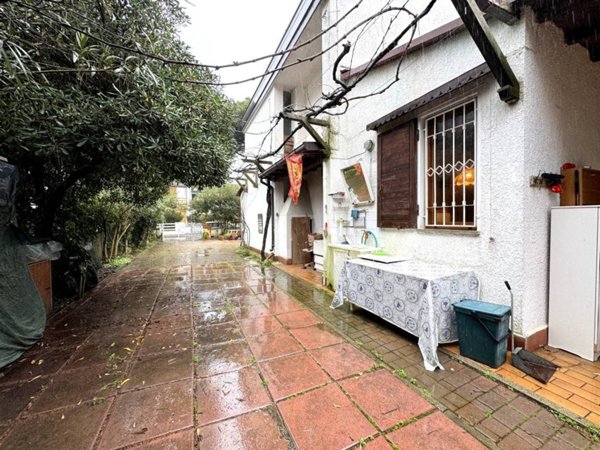 casa indipendente in vendita a Comacchio in zona Lido di Spina