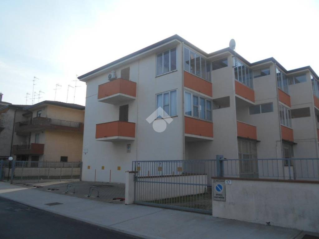 appartamento in vendita a Comacchio in zona Porto Garibaldi
