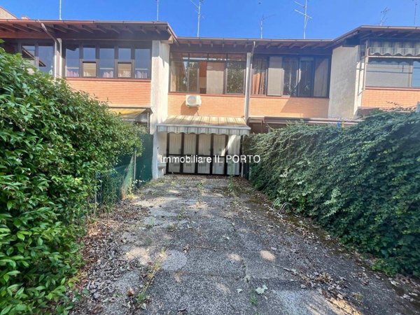 casa indipendente in vendita a Comacchio in zona Lido delle Nazioni