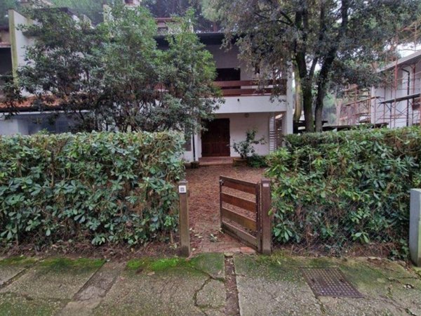 casa indipendente in vendita a Comacchio in zona Lido di Spina