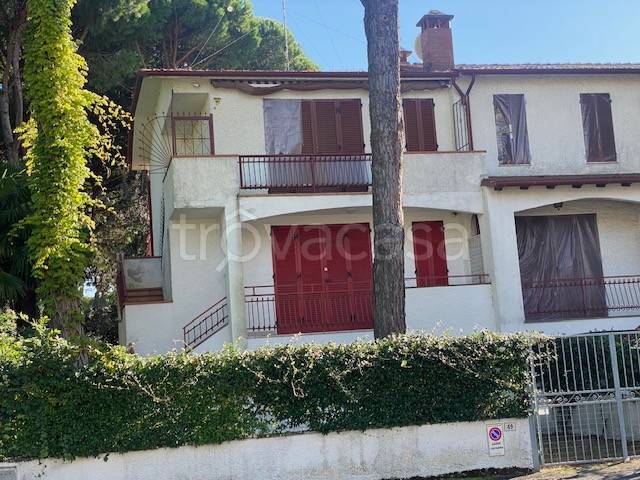 casa indipendente in vendita a Comacchio in zona Lido di Spina