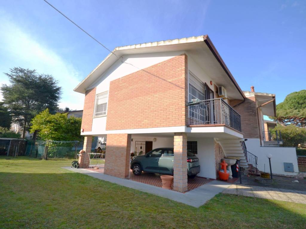 casa indipendente in vendita a Comacchio in zona Lido delle Nazioni