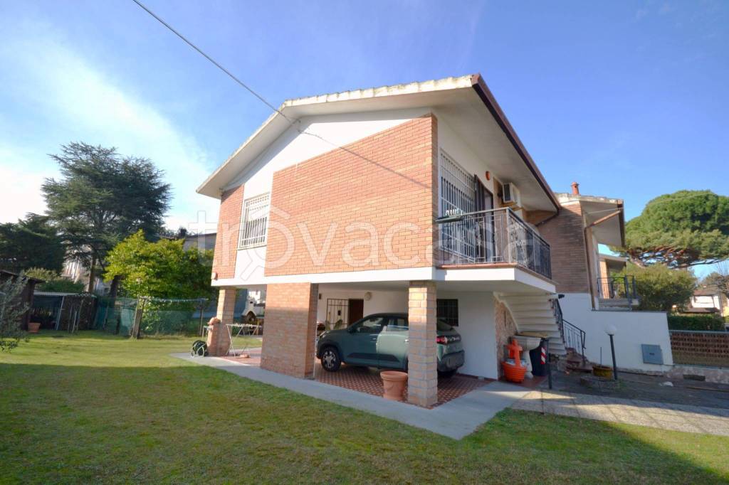 casa indipendente in vendita a Comacchio in zona Lido delle Nazioni