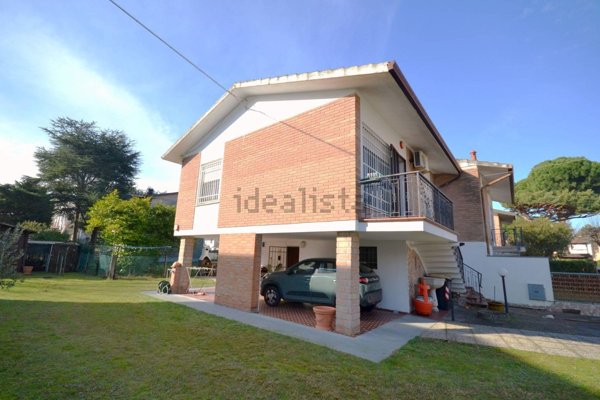 casa indipendente in vendita a Comacchio in zona Lido delle Nazioni