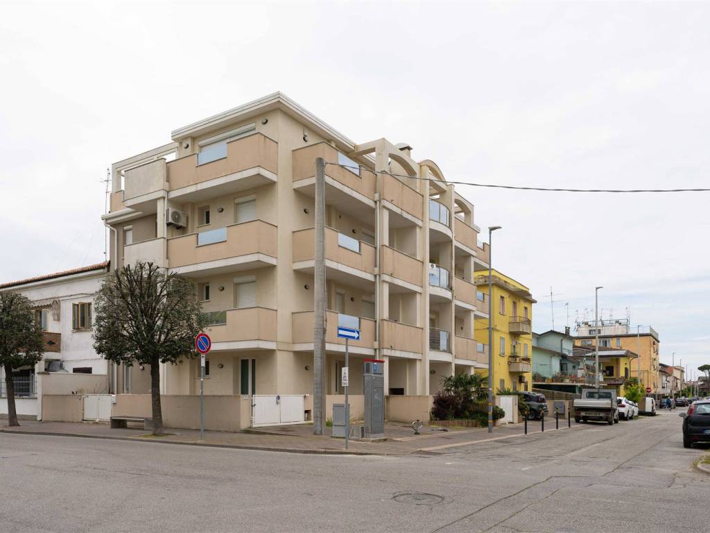 appartamento in vendita a Comacchio in zona Porto Garibaldi