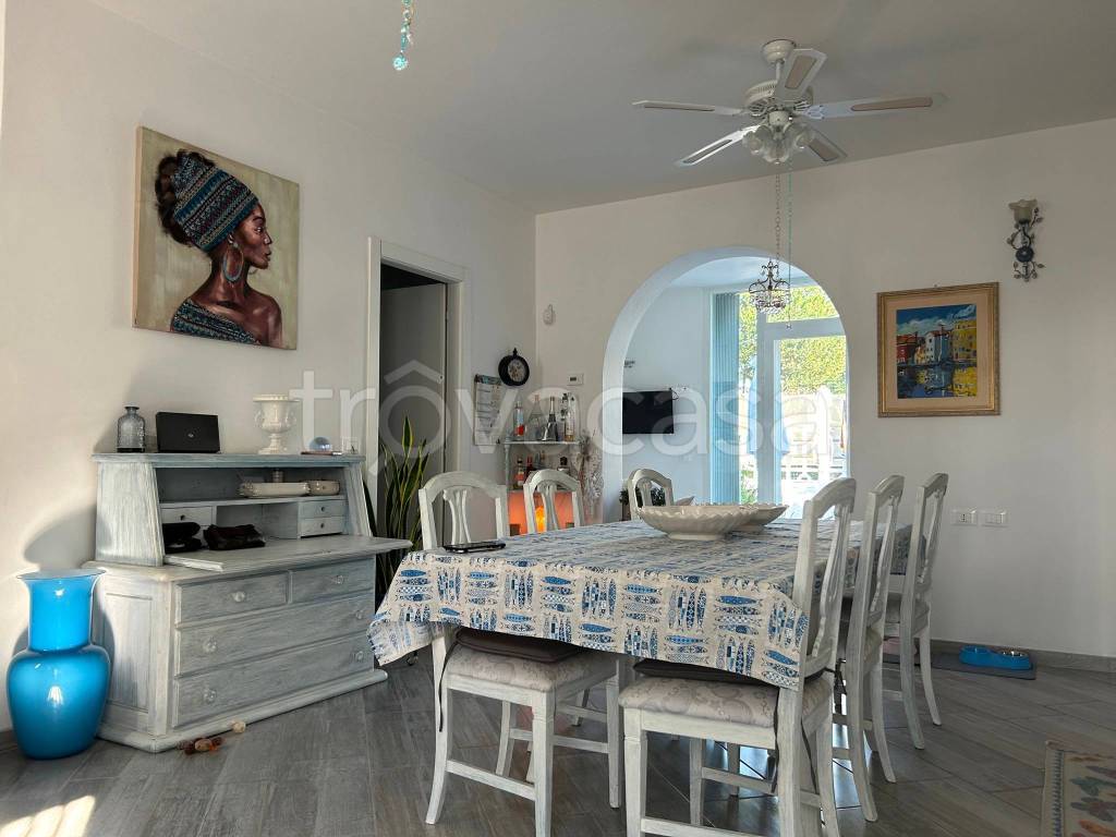 casa indipendente in vendita a Comacchio in zona Lido delle Nazioni