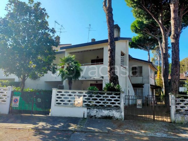 casa indipendente in vendita a Comacchio in zona Lido di Spina