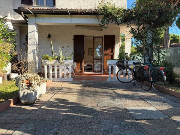casa indipendente in vendita a Comacchio in zona Lido delle Nazioni