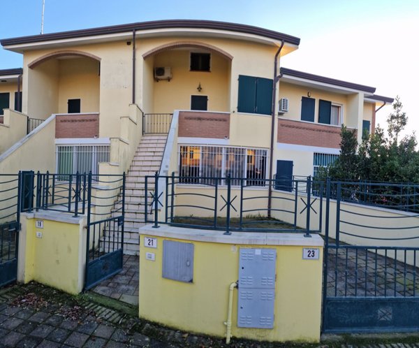 casa indipendente in vendita a Comacchio in zona Lido degli Scacchi