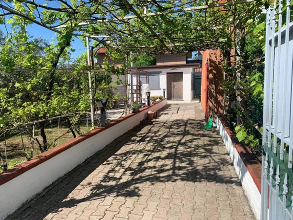 casa indipendente in vendita a Comacchio in zona Lido degli Scacchi