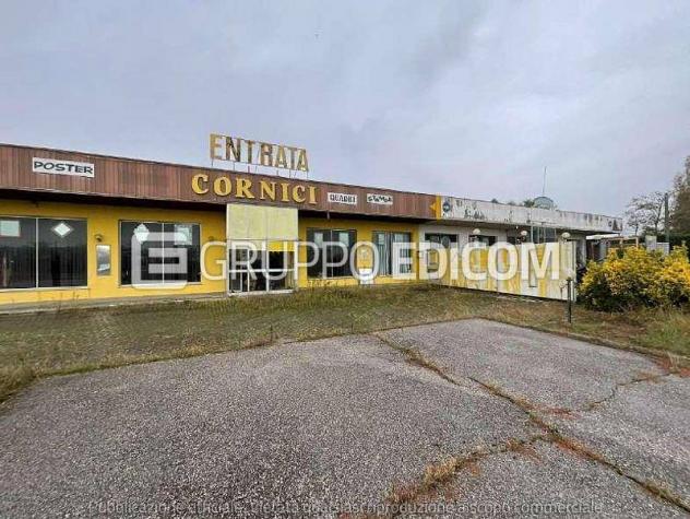 negozio in vendita a Comacchio in zona Vaccolino