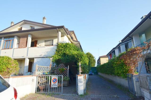 casa indipendente in vendita a Comacchio in zona San Giuseppe