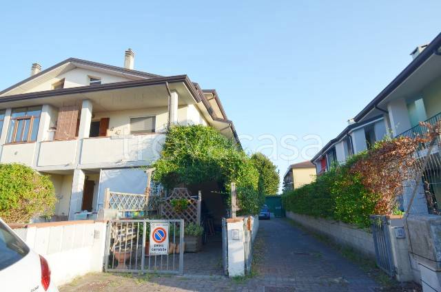 casa indipendente in vendita a Comacchio in zona San Giuseppe