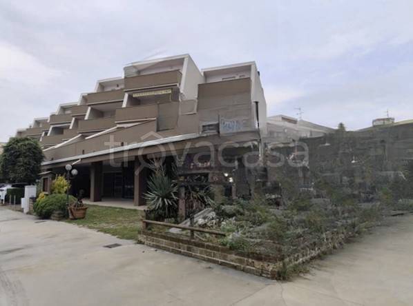 negozio in vendita a Comacchio in zona Lido delle Nazioni