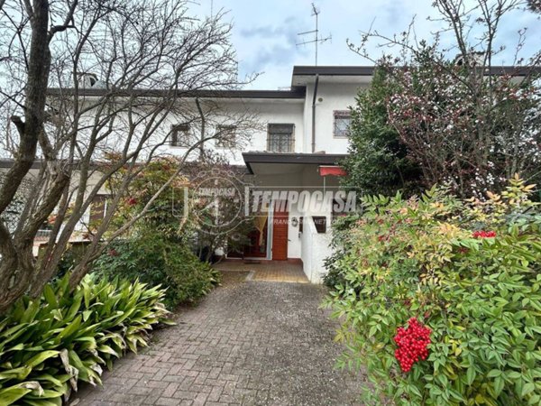 casa indipendente in vendita a Comacchio in zona Porto Garibaldi