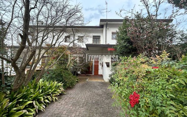 casa indipendente in vendita a Comacchio in zona Lido delle Nazioni