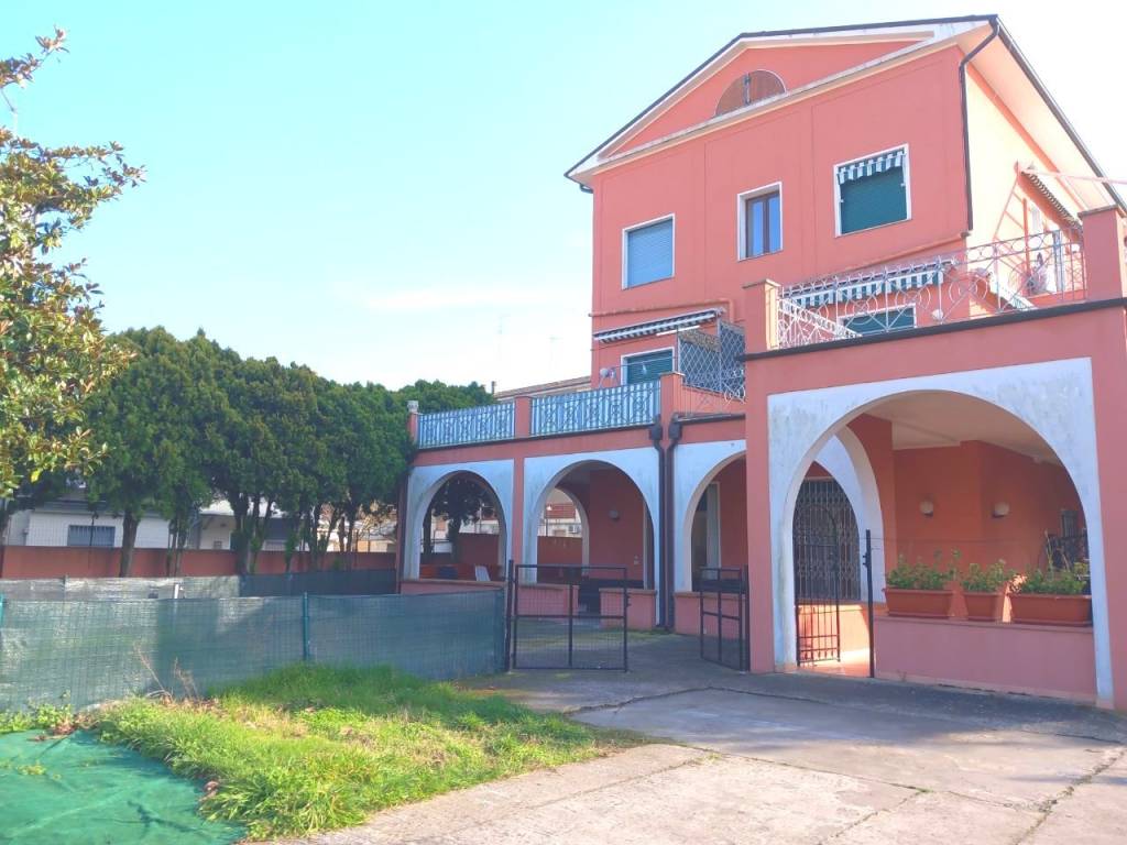 appartamento in vendita a Comacchio in zona Lido di Pomposa
