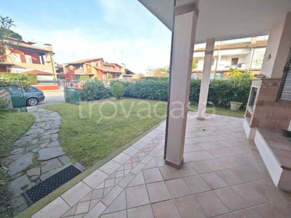 casa indipendente in vendita a Comacchio in zona Lido degli Scacchi