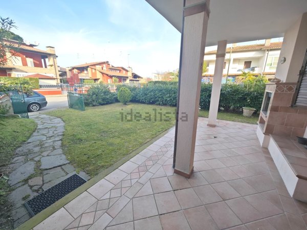 casa indipendente in vendita a Comacchio in zona Lido degli Scacchi
