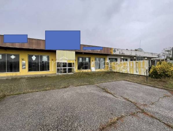 locale commerciale in vendita a Comacchio in zona San Giuseppe