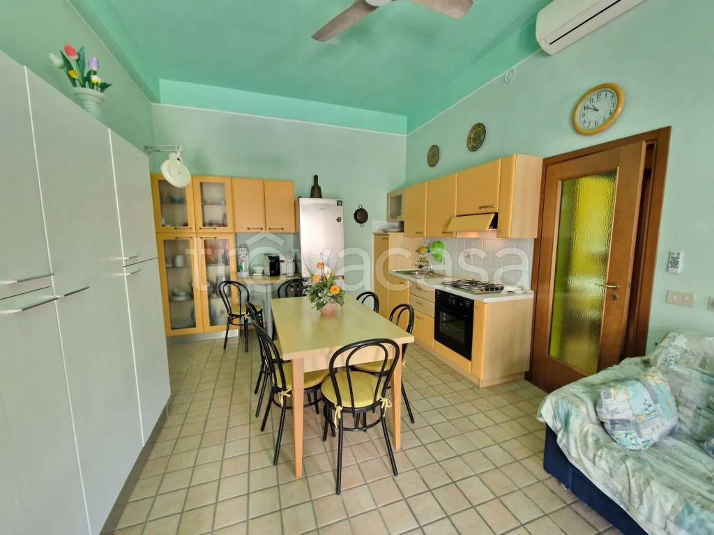 appartamento in vendita a Comacchio in zona Lido degli Estensi