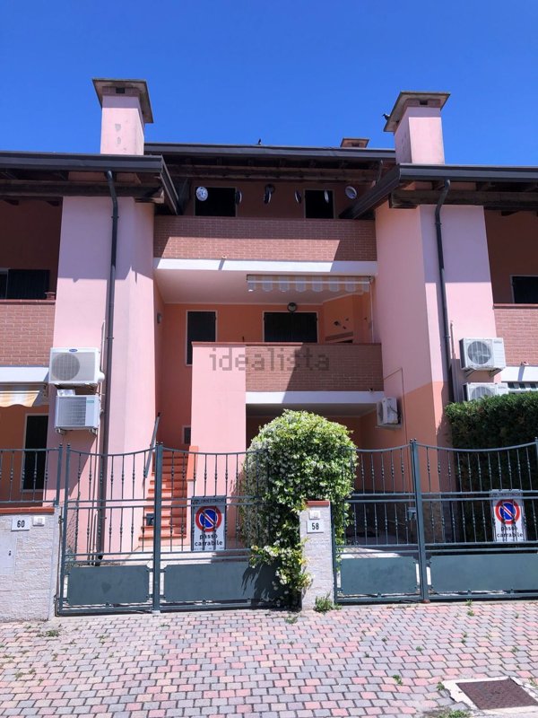 casa indipendente in vendita a Comacchio in zona Lido di Pomposa