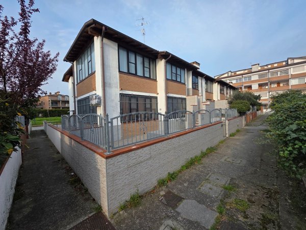 casa indipendente in vendita a Comacchio in zona Lido degli Estensi