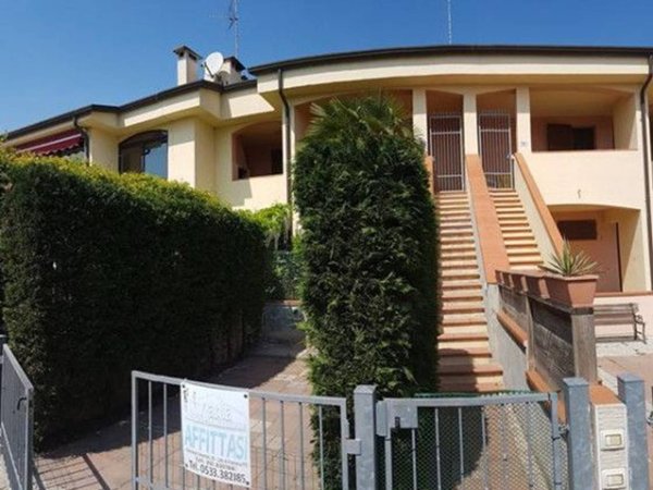 casa indipendente in vendita a Comacchio in zona Lido degli Scacchi