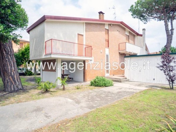 casa indipendente in vendita a Comacchio in zona Lido delle Nazioni