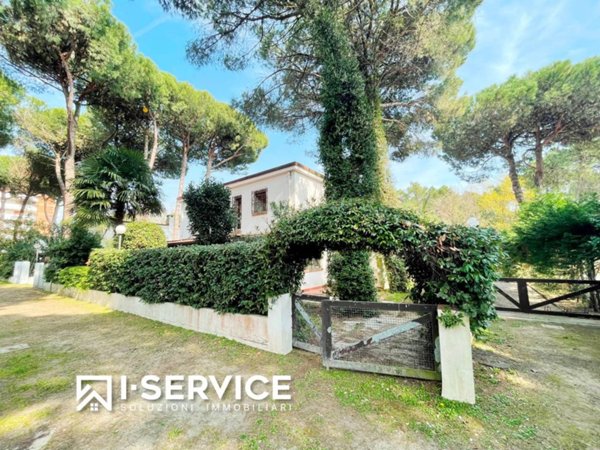 casa indipendente in vendita a Comacchio in zona Lido di Spina