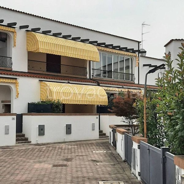 casa indipendente in vendita a Comacchio in zona Lido degli Estensi