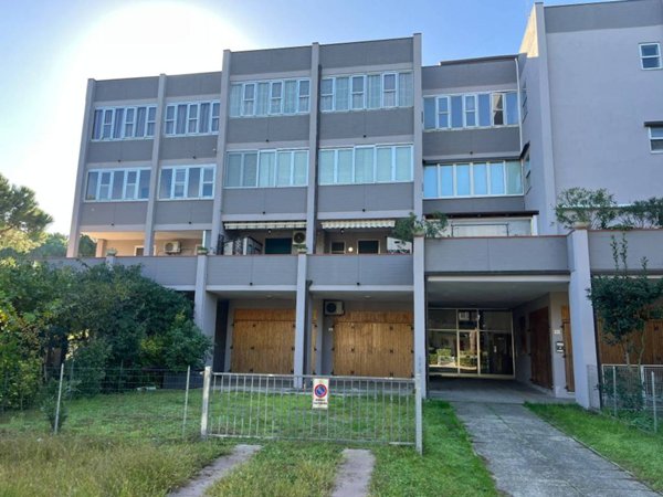 appartamento in vendita a Comacchio in zona Porto Garibaldi