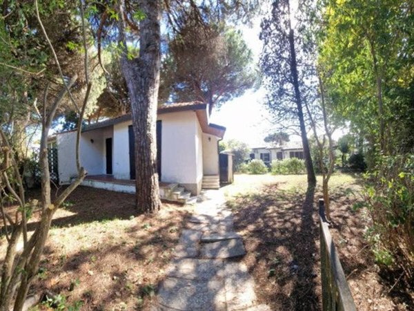 casa indipendente in vendita a Comacchio in zona Lido delle Nazioni