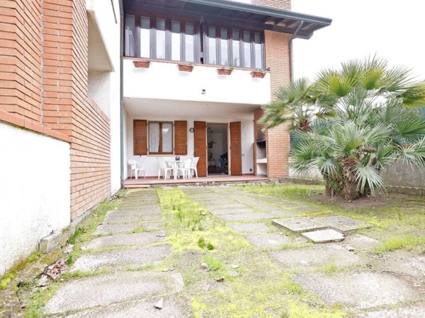 casa indipendente in vendita a Comacchio in zona Lido degli Estensi