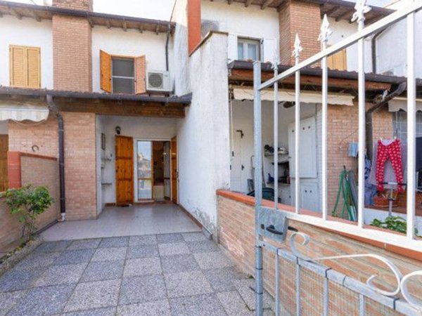 casa indipendente in vendita a Comacchio in zona Lido degli Estensi