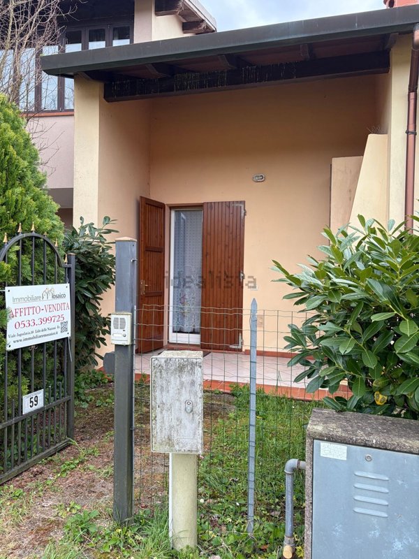 casa indipendente in vendita a Comacchio in zona Lido delle Nazioni