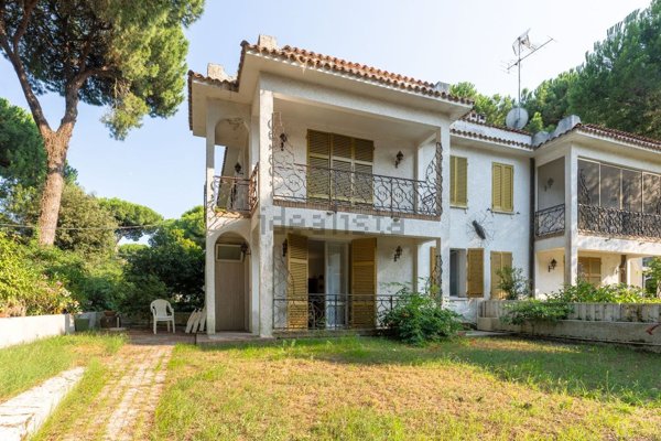 casa indipendente in vendita a Comacchio in zona Lido di Spina