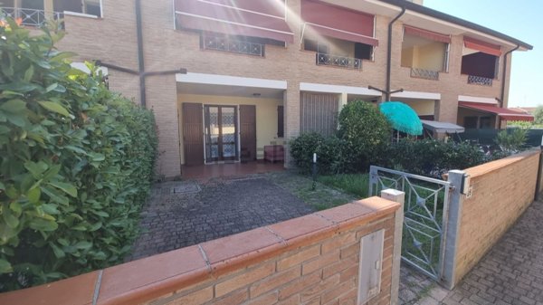 casa indipendente in vendita a Comacchio in zona Lido degli Estensi