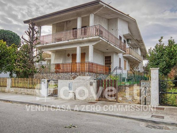 appartamento in vendita a Comacchio in zona Lido delle Nazioni