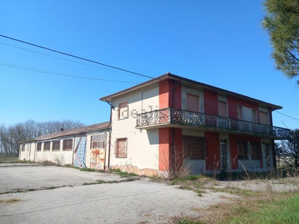 appartamento in vendita a Comacchio in zona Vaccolino