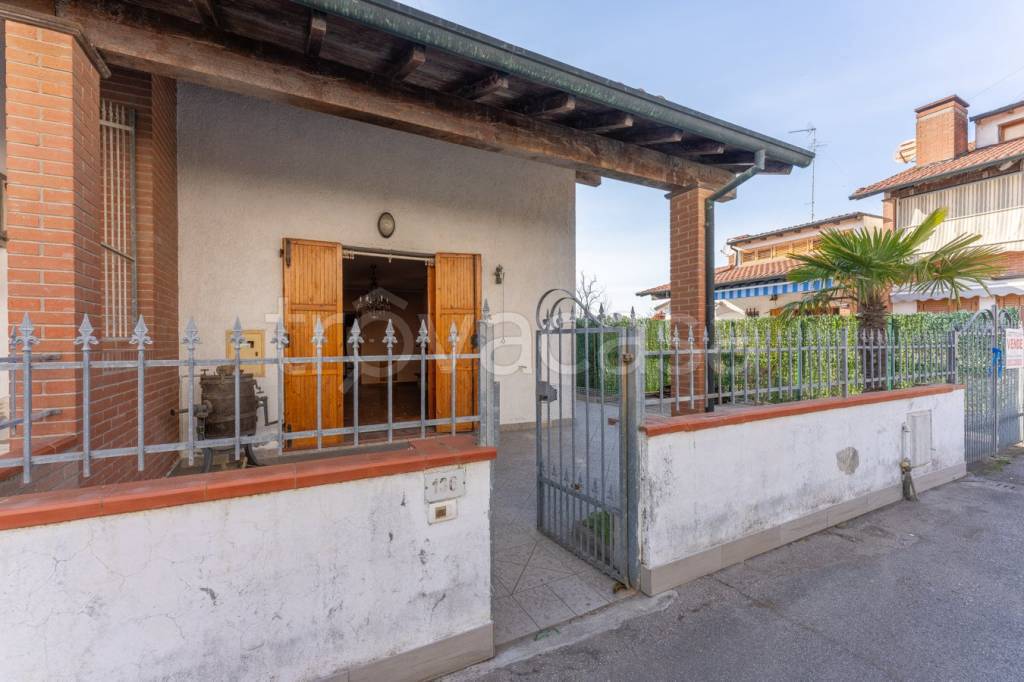 casa indipendente in vendita a Comacchio