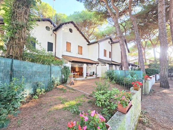 casa indipendente in vendita a Comacchio in zona Lido di Spina