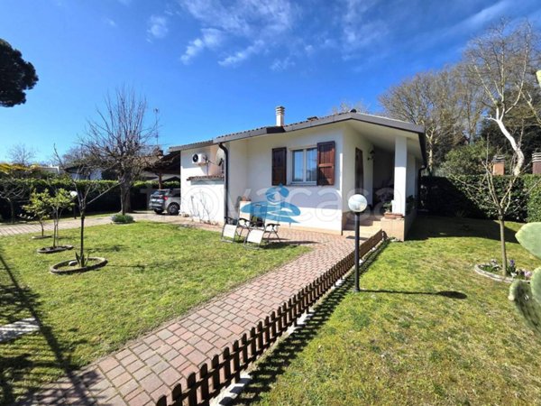 casa indipendente in vendita a Comacchio in zona Lido delle Nazioni