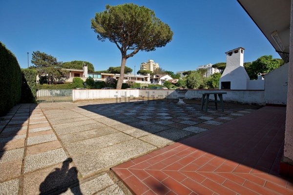 casa indipendente in vendita a Comacchio in zona Lido degli Estensi